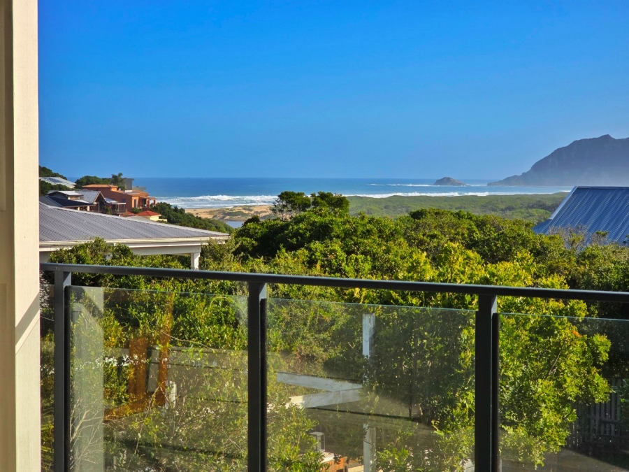 7 Bedroom Property for Sale in Kingfisher Creek Western Cape